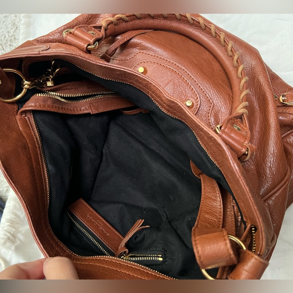 Authentic Balenciaga Motocross Classic Velo Bag in Caramel brown gold hardware - Picture 3 of 9
